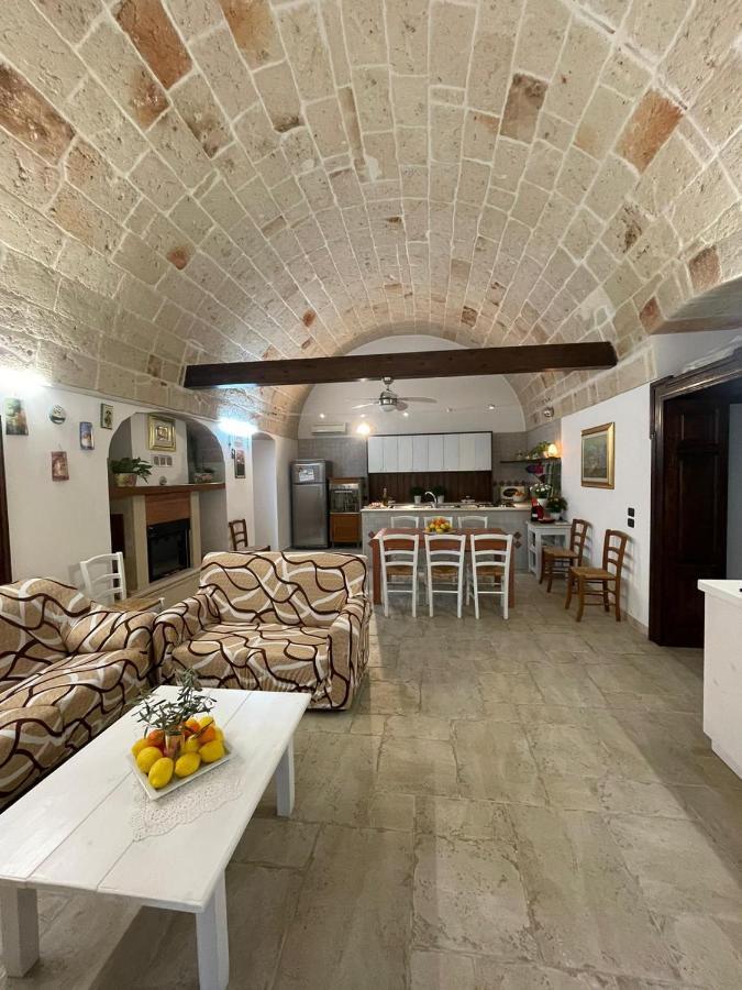 Il Vecchio Carrubo - Villa Con Piscina A Sfioro 마키아 디 몬테 외부 사진